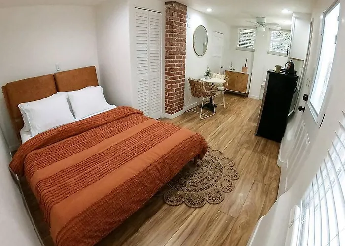 Downtown Little Italy Boho Studio W/ Private Patio