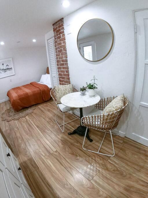 Downtown Little Italy Boho W/ Private Patio
